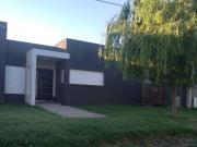 Casa en venta 2 dormitorios 3 baños 460mts2 Bahía Blanca