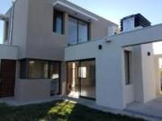 Casa en venta 2 Dormitorios 3 Baños Mendoza