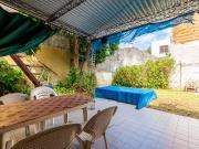 CASA EN VENTA 2 DORMITORIOS CON COCHERA