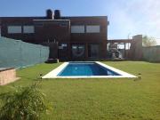 Casa en venta 2 dormitorios con pileta