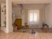 CASA EN VENTA 2 MINUTOS DE AV. BERNARDO QUINTANA Y AV....