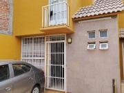 Casa en venta 2 pisos, 3 recámaras, estudio, Alameda de...