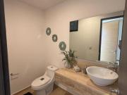 Casa en Venta 2 pisos, cuarto de televisión, Altos de...