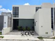 CASA EN VENTA 2 PLANTAS, 3 RECÁMARAS, 2.5 BAÑOS, COCHERA...