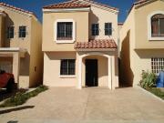 CASA EN VENTA 2 RECAMARAS, SEMI AMUEBLADA