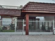 CASA en VENTA 3 AMB con GARAGE PATIO Y TERRAZA