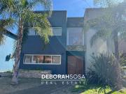 Casa en venta 3 ambientes 2 habitaciones piscina Barrio...