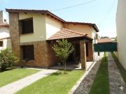 CASA EN VENTA 3 AMBIENTES CITY BELL EN CENTENARIO