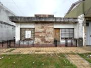 Casa en venta, 3 ambientes, en Quilmes, Oportunidad, a...