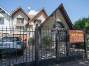 Casa en Venta 3 ambientes escritorio en Martinez