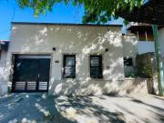 CASA EN VENTA 3 DORM COCHERA