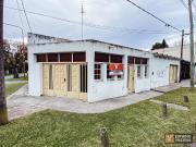 Casa en venta 3 dormitorios 1 baño cochera 145 mts2...