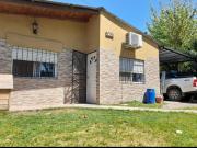 Casa en venta 3 Dormitorios 1 Baño Cochera 450Mts2...