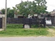 Casa en venta 3 Dormitorios 1 Baño Cochera 687,4Mts2 9...