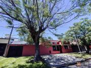 Casa en venta 3 Dormitorios 1 Baño Cocheras 700Mts2...