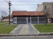 Casa en alquiler 3 Dormitorios 1 Baño La Plata