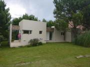 Casa en venta 3 dormitorios 2 baños 1300mts2 Costa Esmeralda