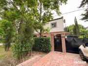 Casa en venta 3 Dormitorios 2 Baños 520Mts2 Villa Elisa,...