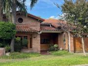 Casa en venta 3 Dormitorios 2 Baños Cochera 360Mts2...