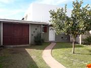 Casa en venta 3 dormitorios 2 baños Cocheras 300mts2...