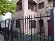Casa en venta 3 Dormitorios 2 Baños Cocheras 300Mts2...