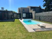Casa en venta 3 Dormitorios 2 Baños Cocheras 450Mts2...