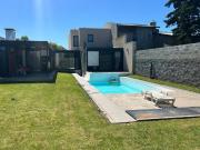 Casa en venta 3 Dormitorios 2 Baños Cocheras 450Mts2...