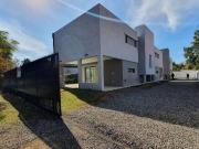 Casa en venta 3 Dormitorios 3 Baños 252Mts2 Villa...