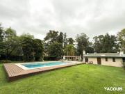 Casa en venta 3 Dormitorios 3 Baños 2.100Mts2 Villa Elisa