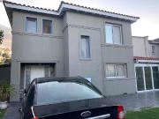 Casa en venta 3 Dormitorios 3 Baños 2 Cocheras 450Mts2...
