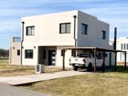 Casa en venta 3 Dormitorios 3 Baños Cañuelas