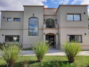 Casa en venta 3 Dormitorios 3 Baños Cochera 1000Mts2 La...