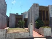 Casa en venta 3 dormitorios 3 baños cochera 180mts2 Tolosa