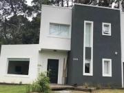 Casa en venta 3 Dormitorios 3 Baños Cochera 1.100Mts2 La...
