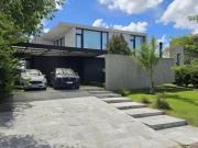 Casa en venta 3 Dormitorios 3 Baños Cochera 280Mts2 Escobar