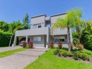 Casa en venta 3 dormitorios 3 baños Cochera 854mts2 San...