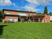 Casa en venta 3 Dormitorios 3 Baños La Plata