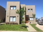 Casa en venta 3 Dormitorios 4 Baños Tigre