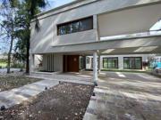 Casa en venta. 3 dormitorios. Apto crédito.Miralagos...