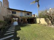 Casa en venta 3 dormitorios con jardín y pileta Barrio...