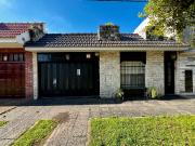 Casa en venta 3 dormitorios con patio y pileta