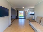 Casa en venta 3 dormitorios con pileta y cochera