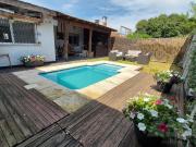 Casa en venta 3 dormitorios con pileta y cochera en...