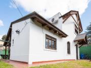 CASA EN VENTA 3 DORMITORIOS EN FISHERTON ESQUINA