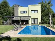 Casa en venta, 3 dormitorios parque y pileta Village Del...