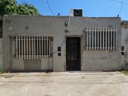 CASA EN VENTA 3 DORMITORIOS PATIO BARRIO ALVEAR