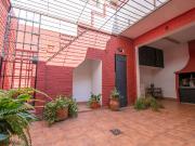 CASA EN VENTA 3 DORMITORIOS ZONA ABASTO