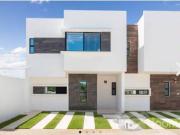 CASA EN VENTA 3 HABITACIONES CON GIMNASIO EN AVENIDA...