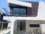 Casa en venta, 3 rec?maras 1 en PB, roof, C.C. Explanada...