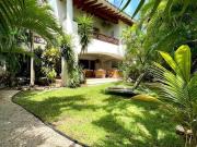CASA EN VENTA 3 RECAMARAS 4.5 BAÑOS ALBERCA ISLA DORADA...